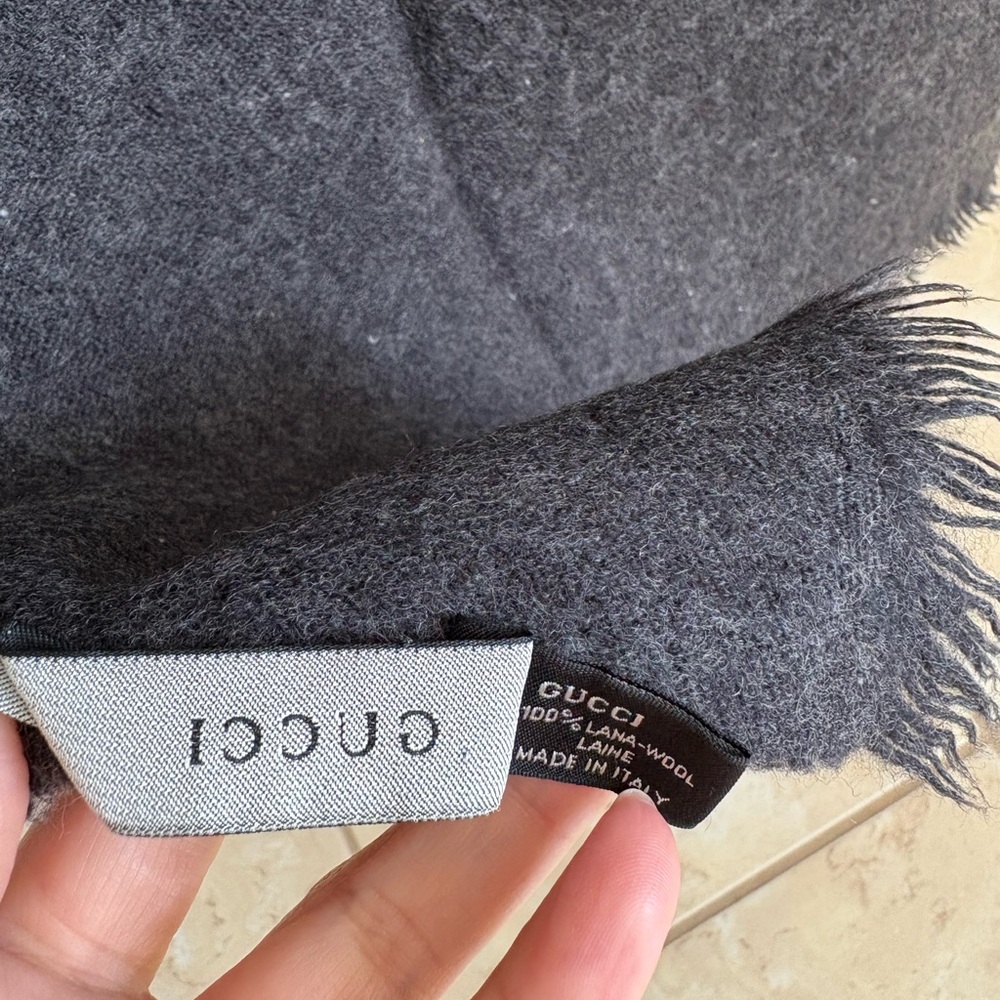 Gucci Gray Wool Scarf